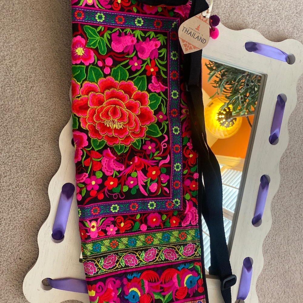 NWT YOGA MAT BAG